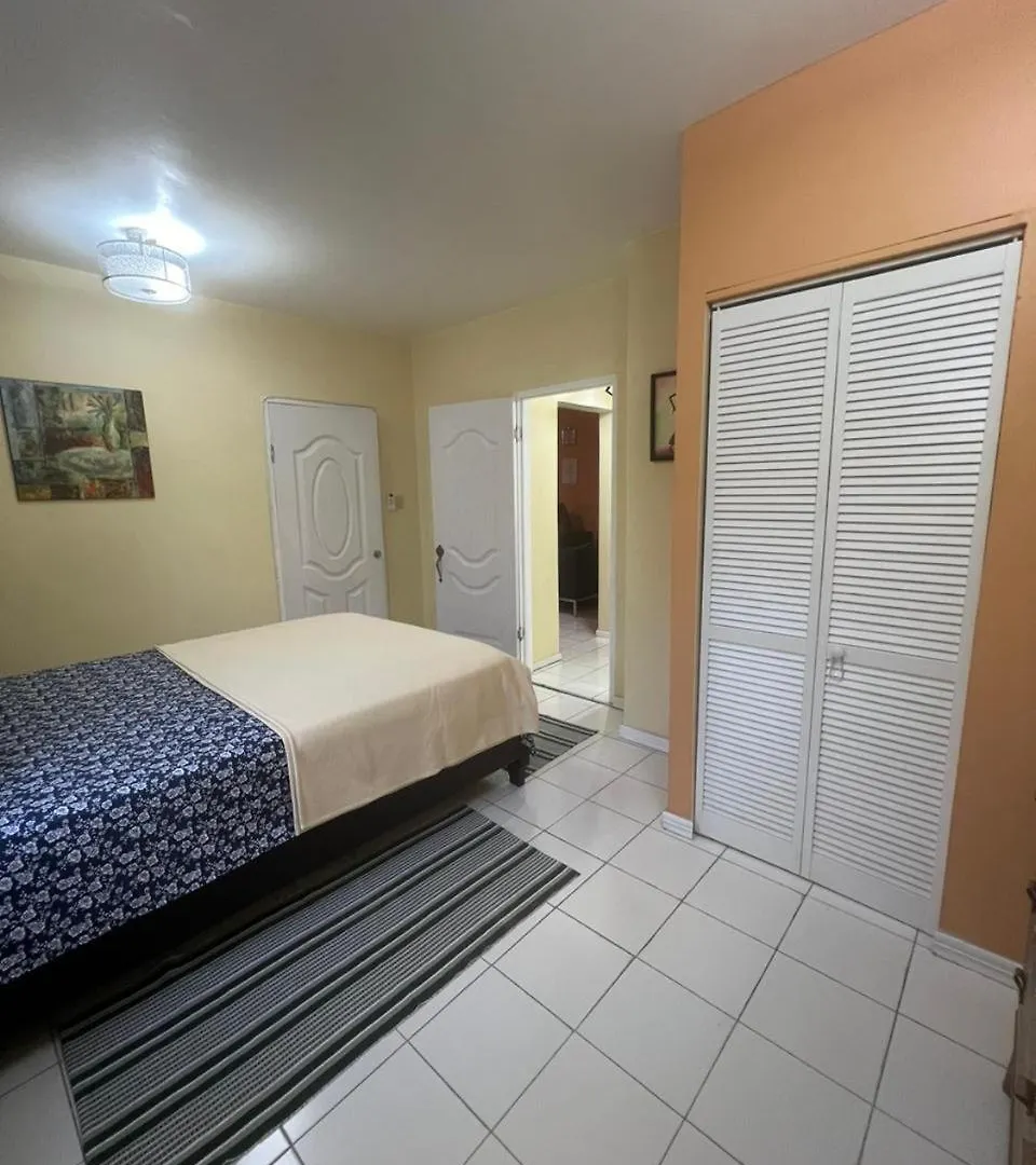 Paradies Apartments 1 Montego Bay